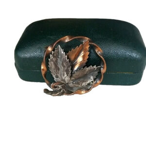 𝅺VTG Cooper/sterling leaf brooch